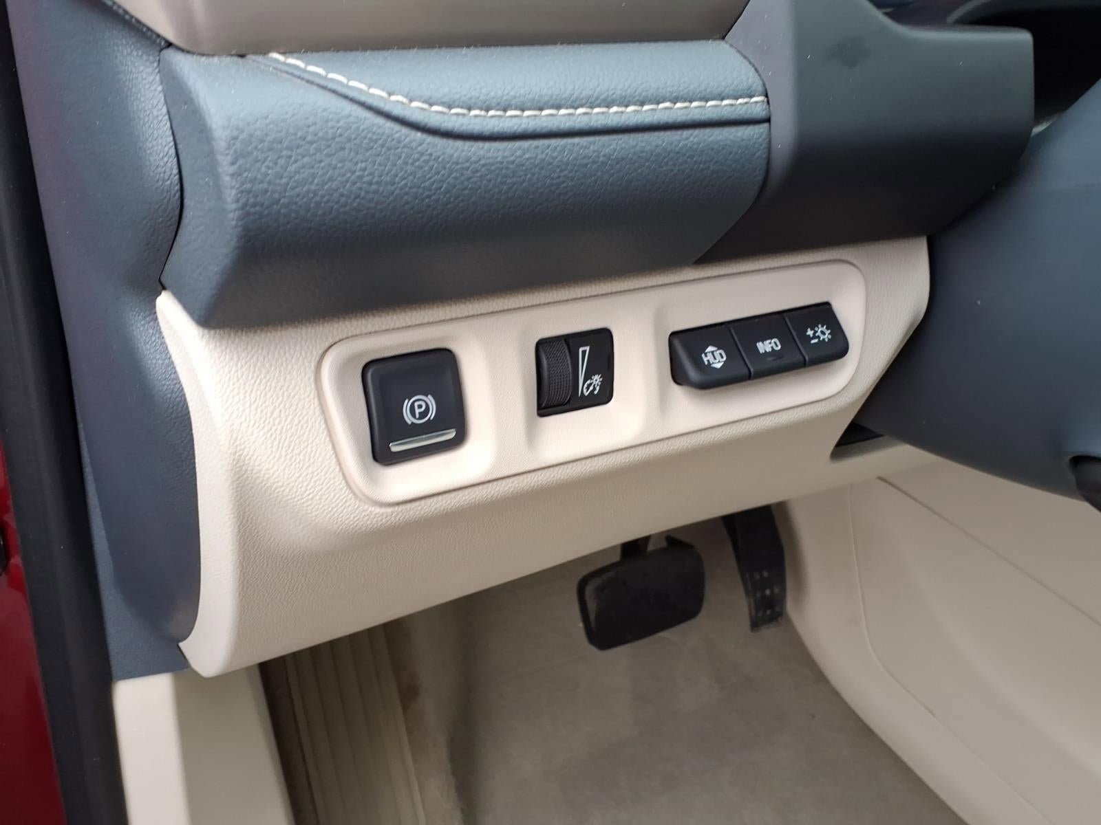 Used 2022 GMC Acadia Denali w/ Denali Ultimate Package AWD/4WD image 25