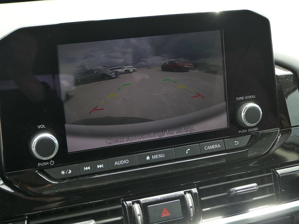 Used 2025 Nissan Pathfinder SV FWD image 34
