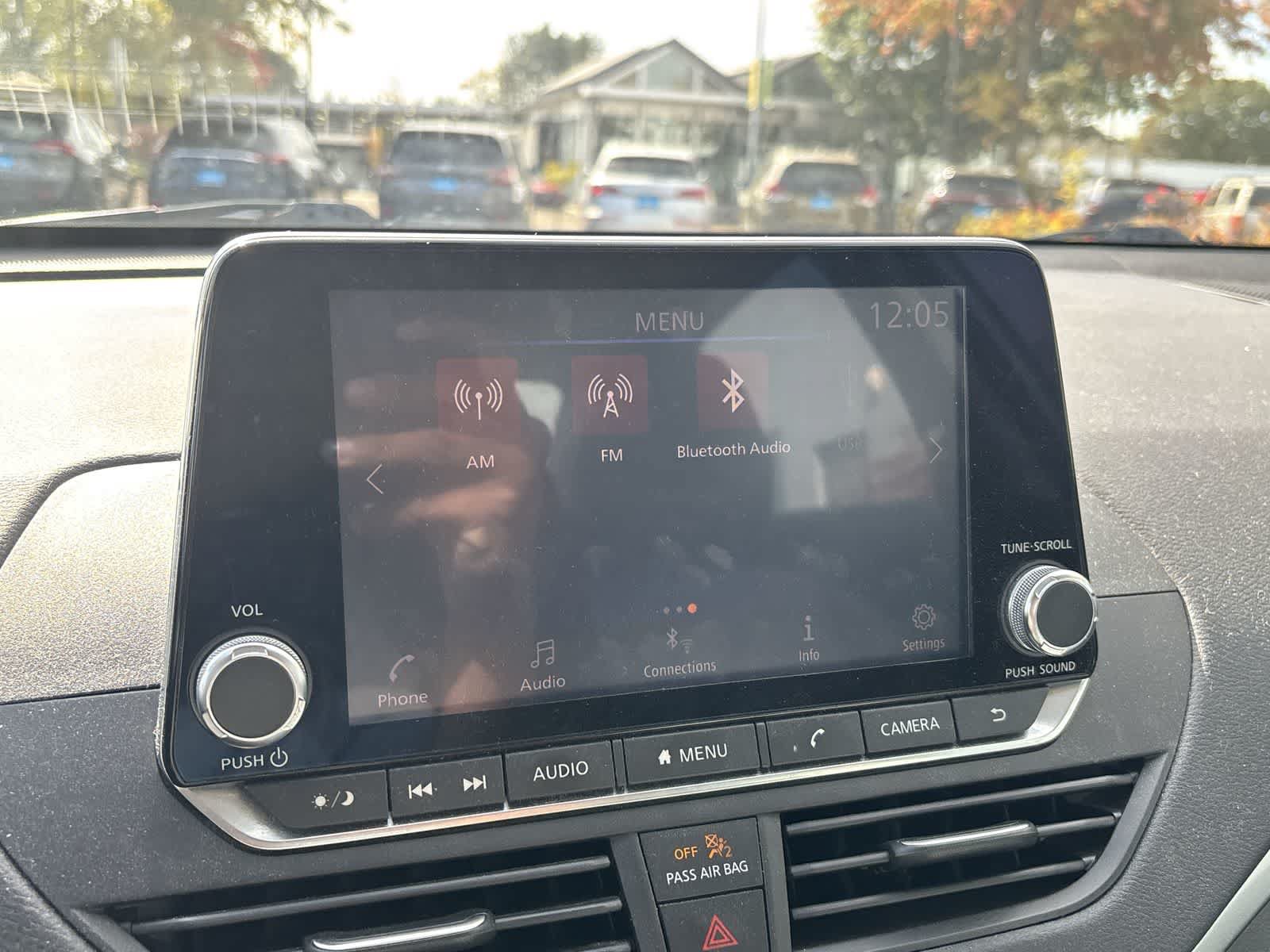 Used 2020 Nissan Altima 2.5 S FWD image 14