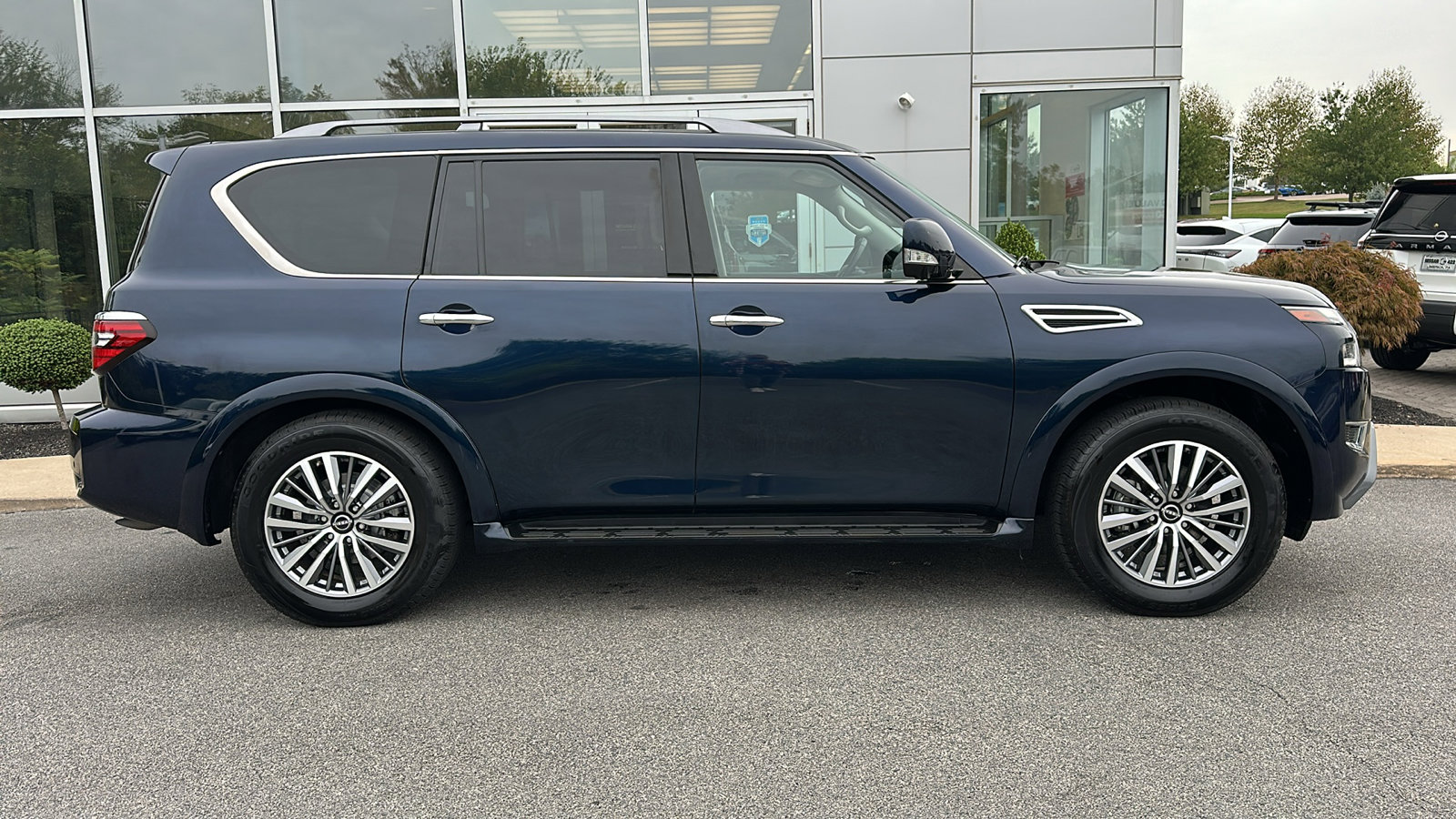 Certified 2023 Nissan Armada SL image 29