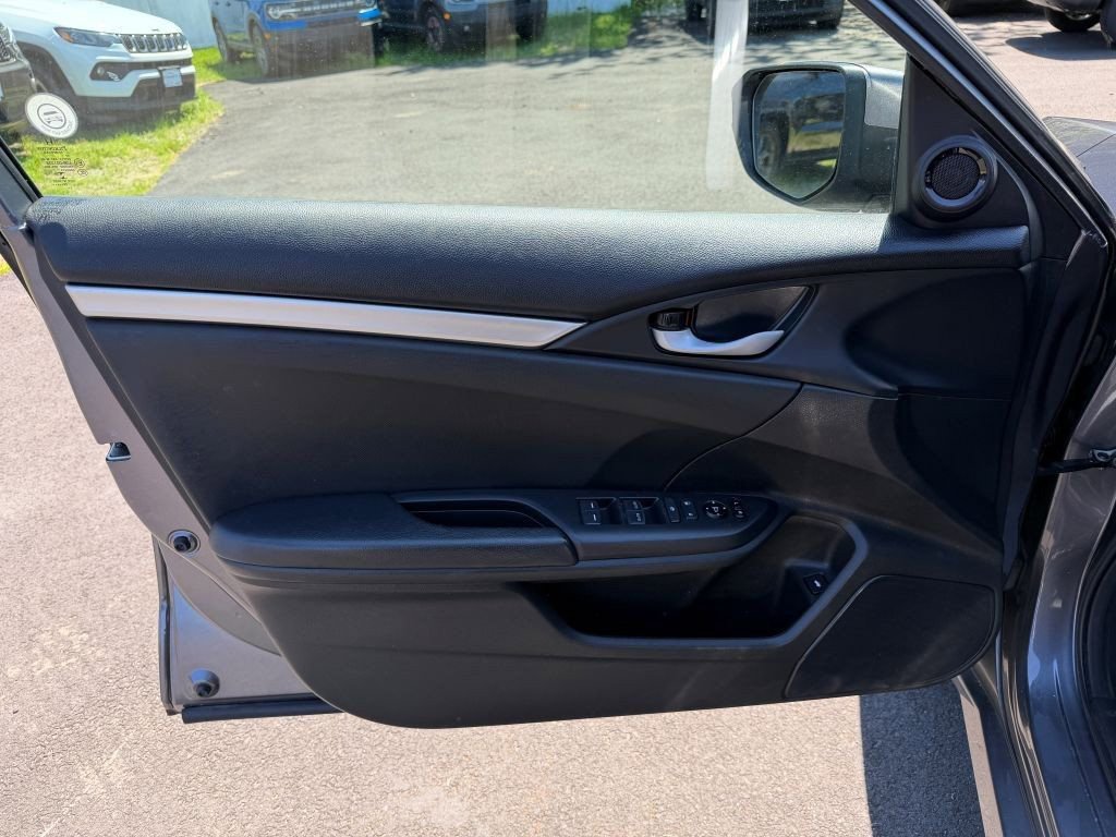 Used 2020 Honda Civic Sport image 9