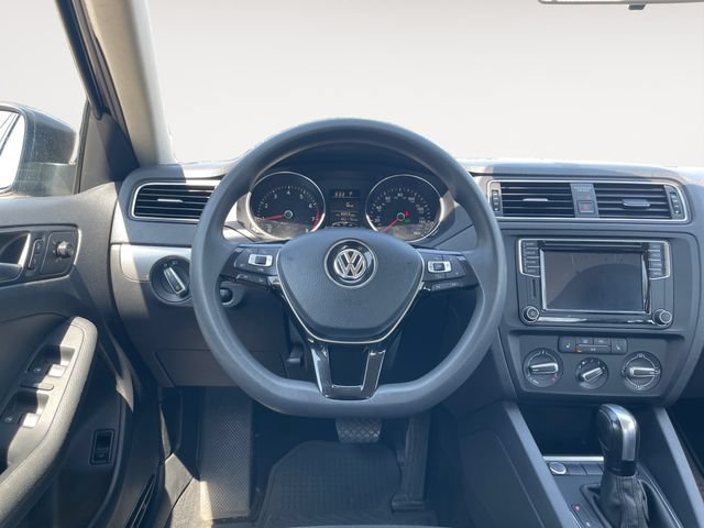 Used 2016 Volkswagen Jetta SE FWD image 12
