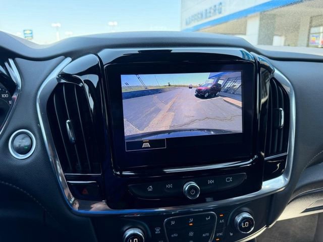 Used 2022 Chevrolet Traverse LT FWD image 24