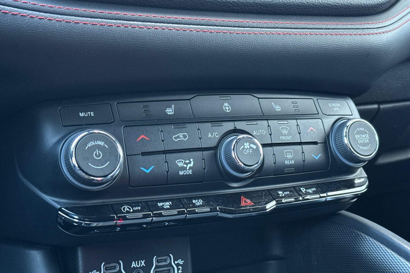 Used 2023 Dodge Durango GT image 24