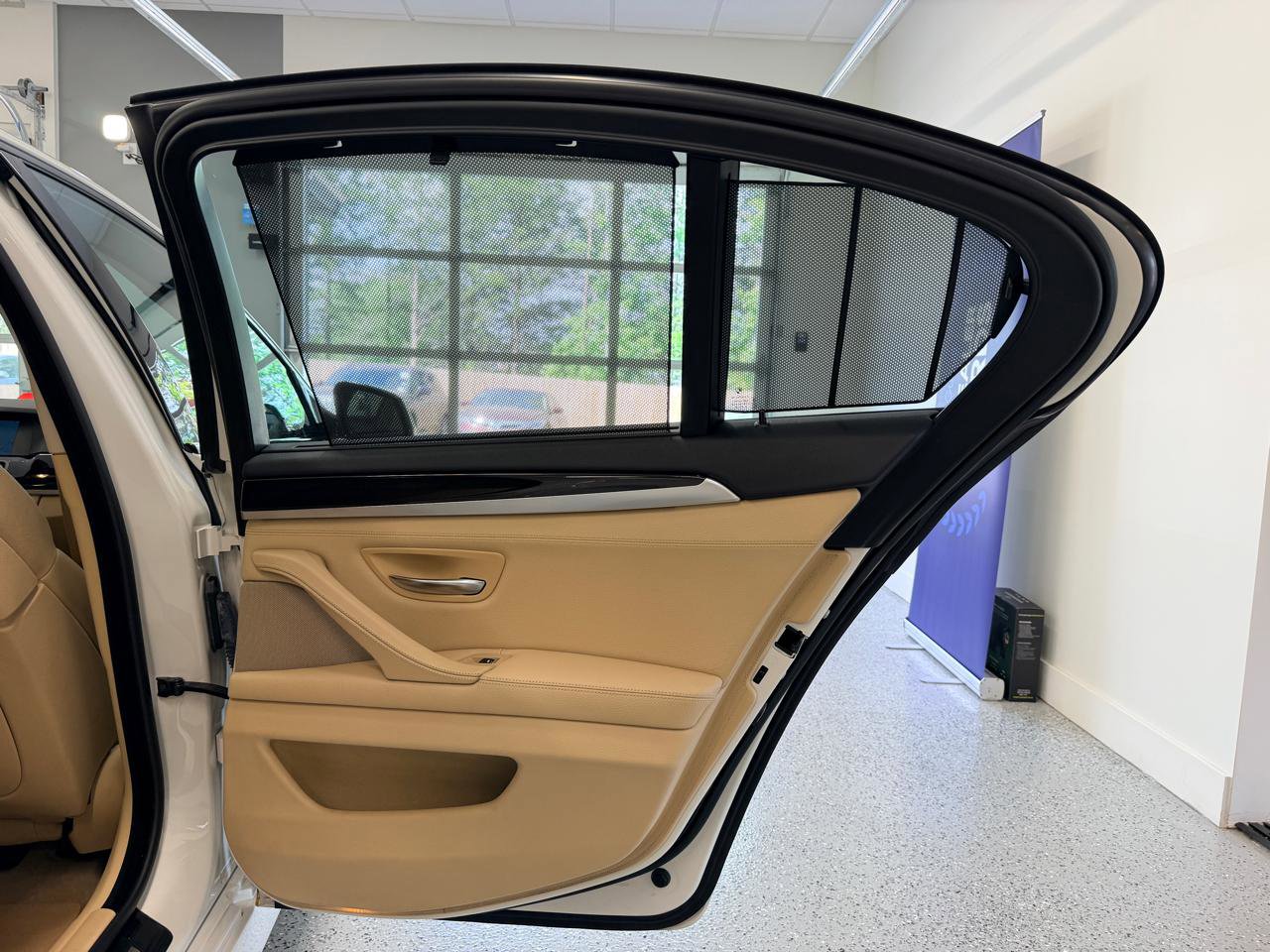Used 2011 BMW 535i xDrive Sedan AWD/4WD image 26