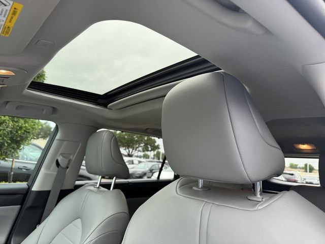 Used 2023 Toyota Highlander XLE FWD image 21