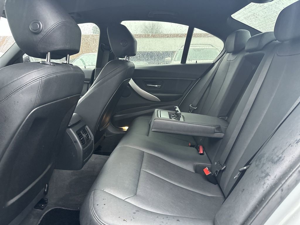 Used 2014 BMW 320i Sedan image 18