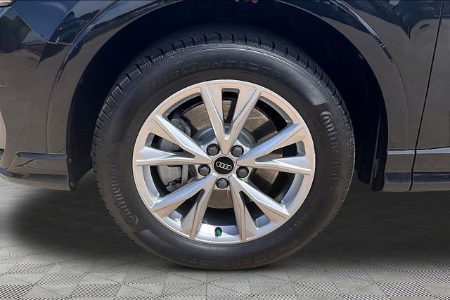 Used 2025 Audi Q3 2.0T Premium Plus w/ Premium Plus Package AWD/4WD image 8