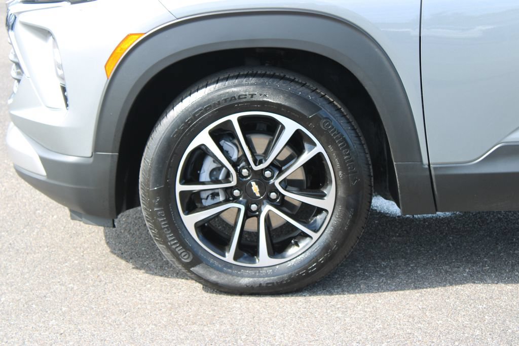 Used 2025 Chevrolet TrailBlazer LT w/ Convenience Package FWD image 21