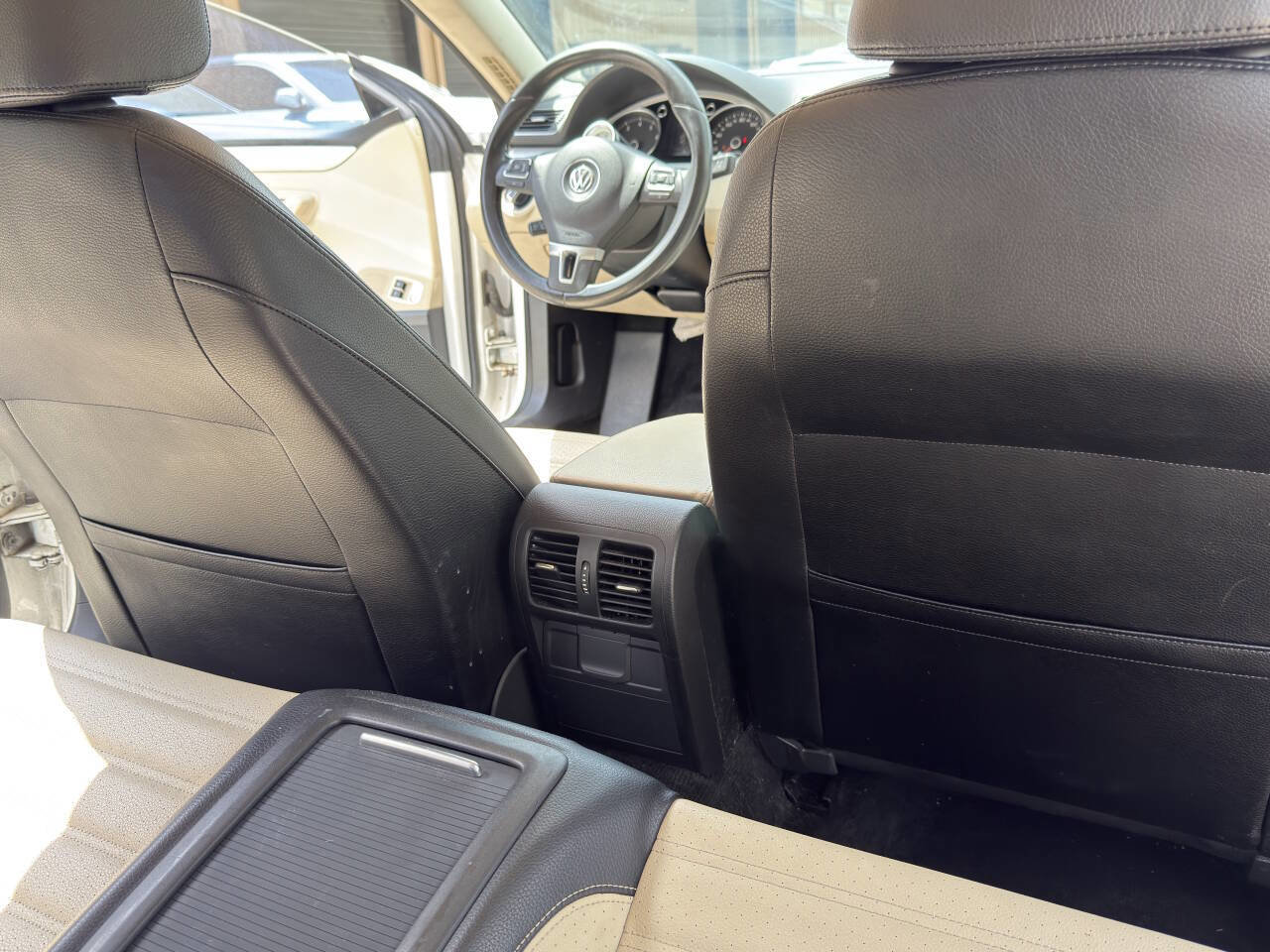 Used 2012 Volkswagen CC Lux Limited FWD image 30