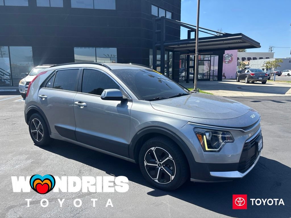 Used 2023 Kia Niro EX FWD image 1