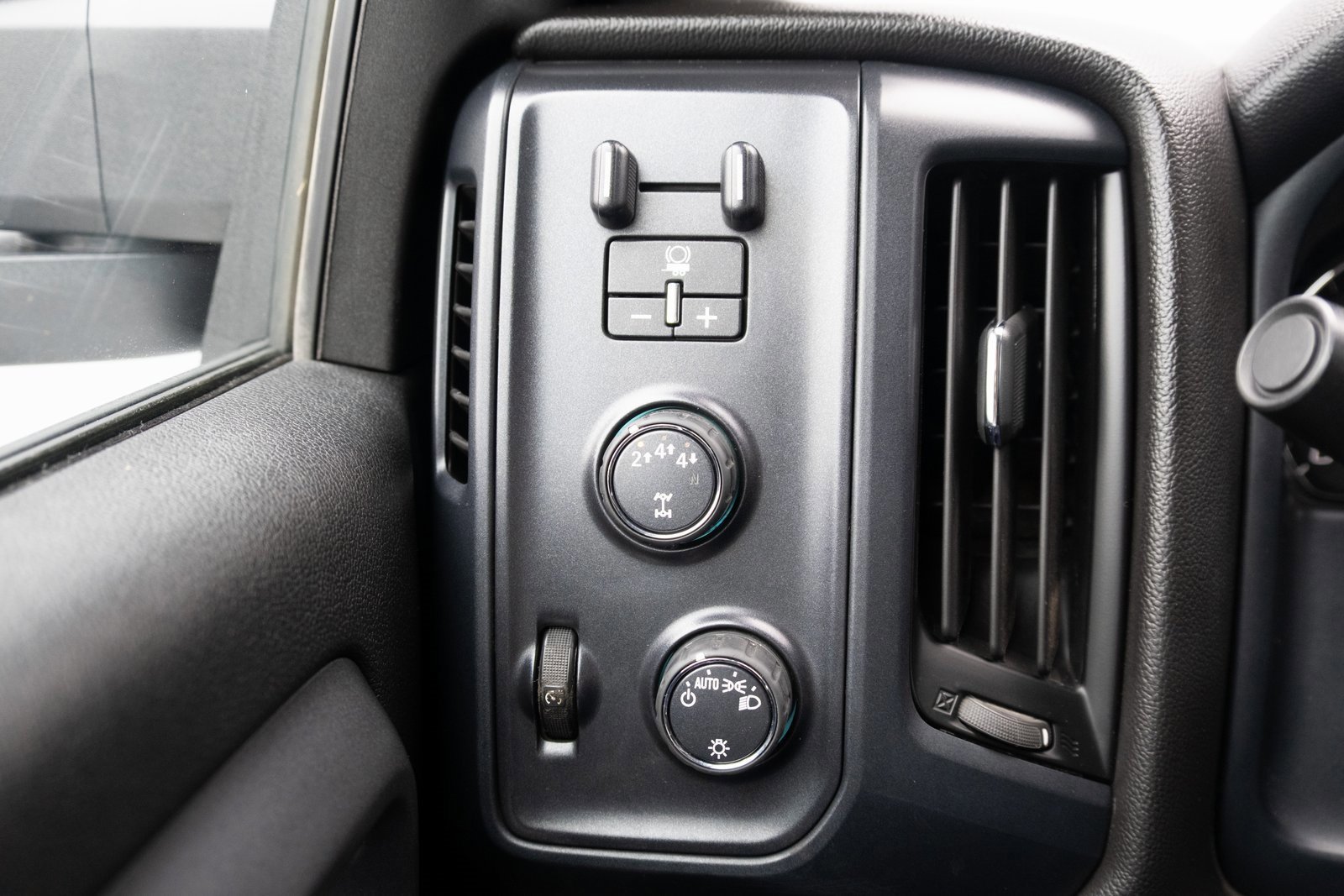 Used 2019 Chevrolet Silverado 3500 W/T image 9