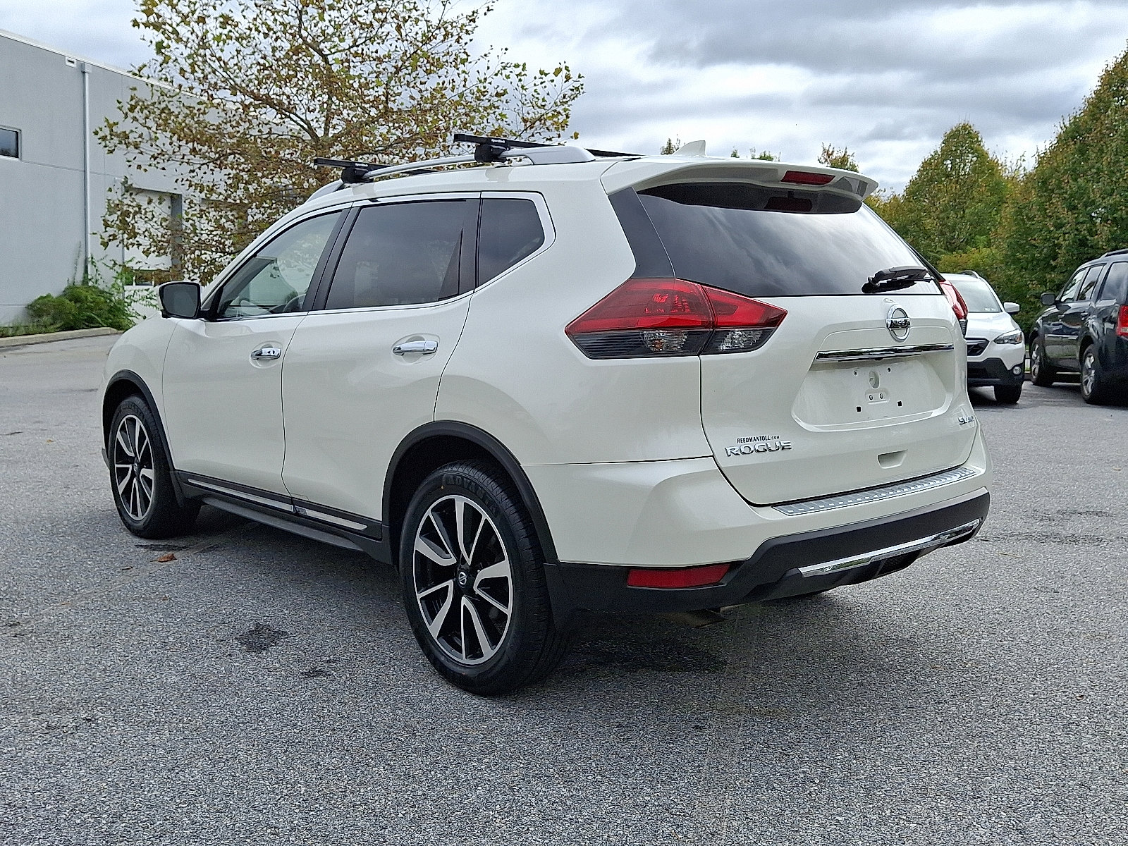 Used 2018 Nissan Rogue SL w/ Premium Package image 4