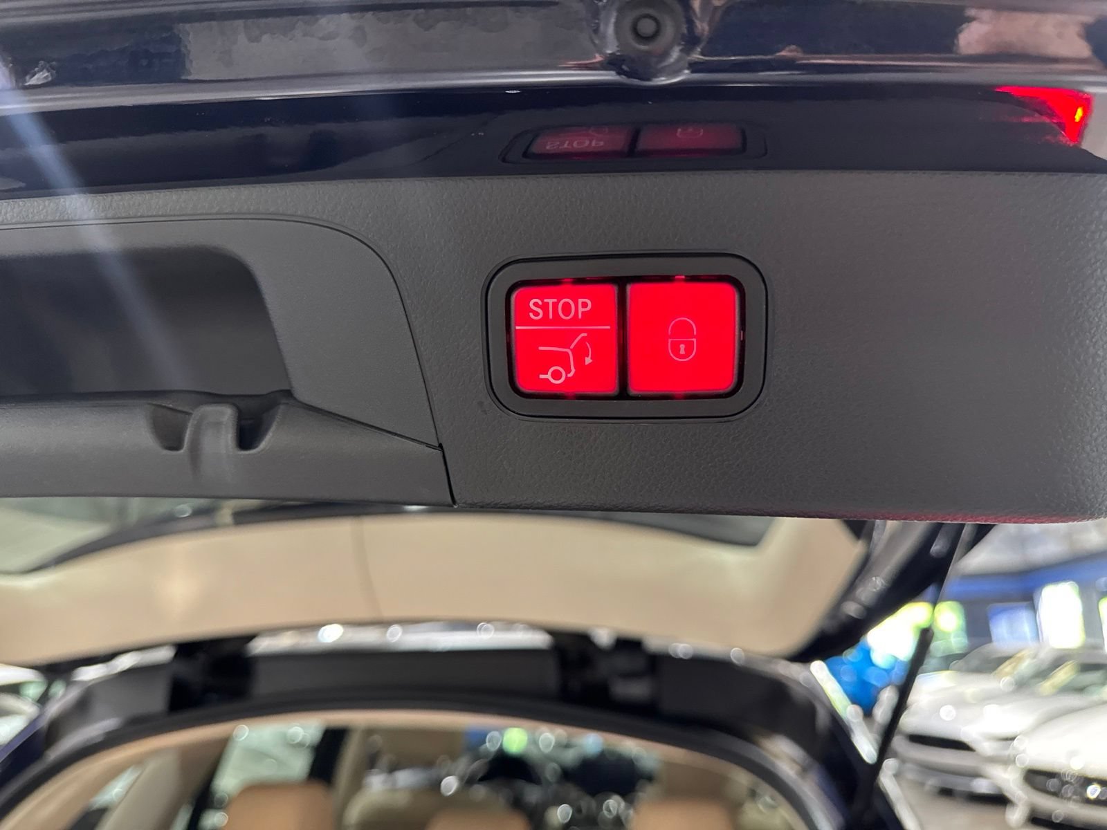 Used 2017 Mercedes-Benz GLC 300 4MATIC image 43