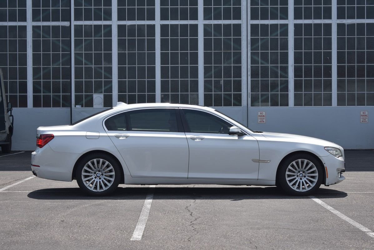 Used 2013 BMW 740Li w/ Executive Pkg image 7
