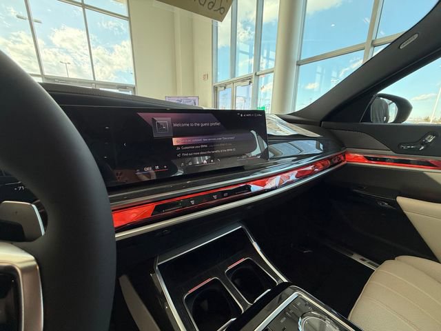 New 2026 BMW 740i xDrive w/ Executive Package image 28