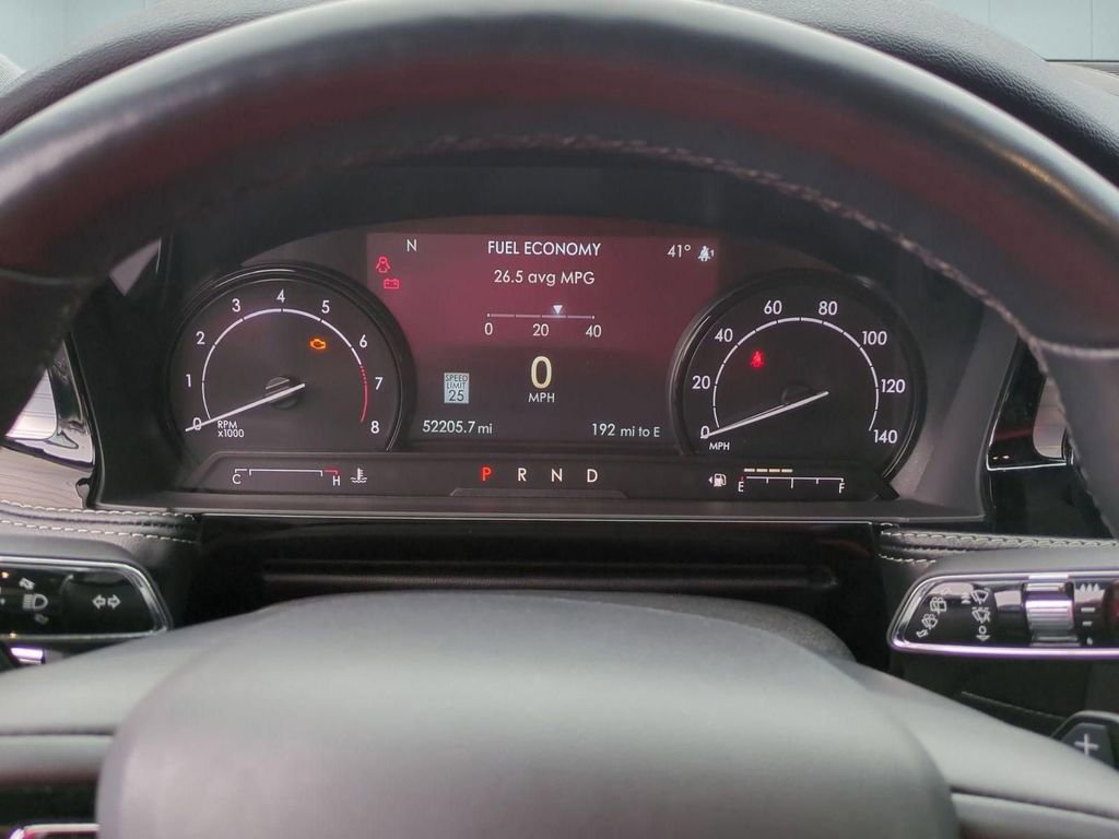 Certified 2021 Lincoln Corsair AWD image 17