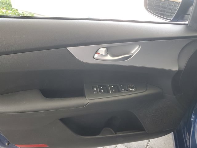 Certified 2023 Kia Forte LXS FWD image 16