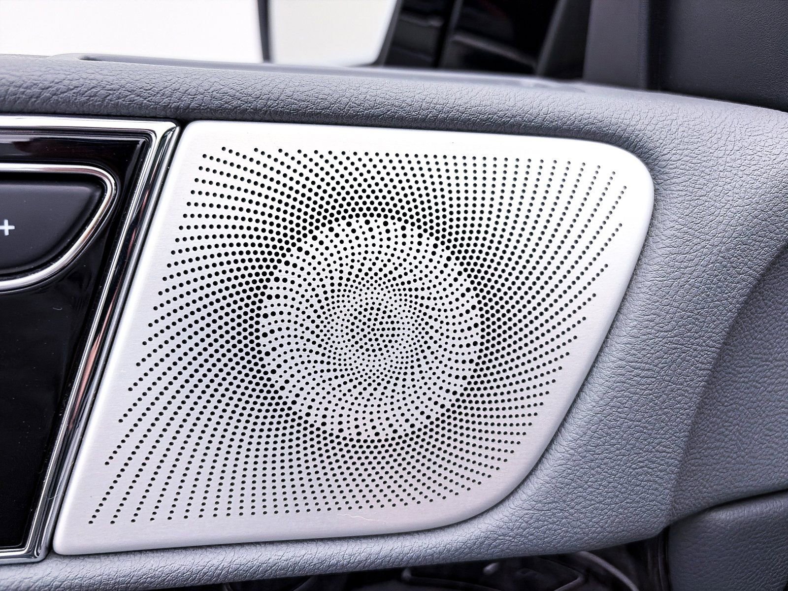 Used 2021 Lincoln Navigator Reserve w/ Luxury Package image 6