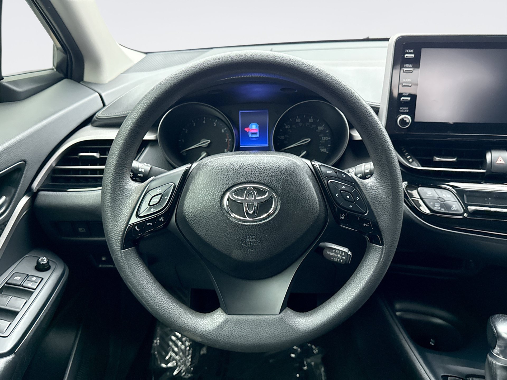 Used 2020 Toyota C-HR LE FWD image 12