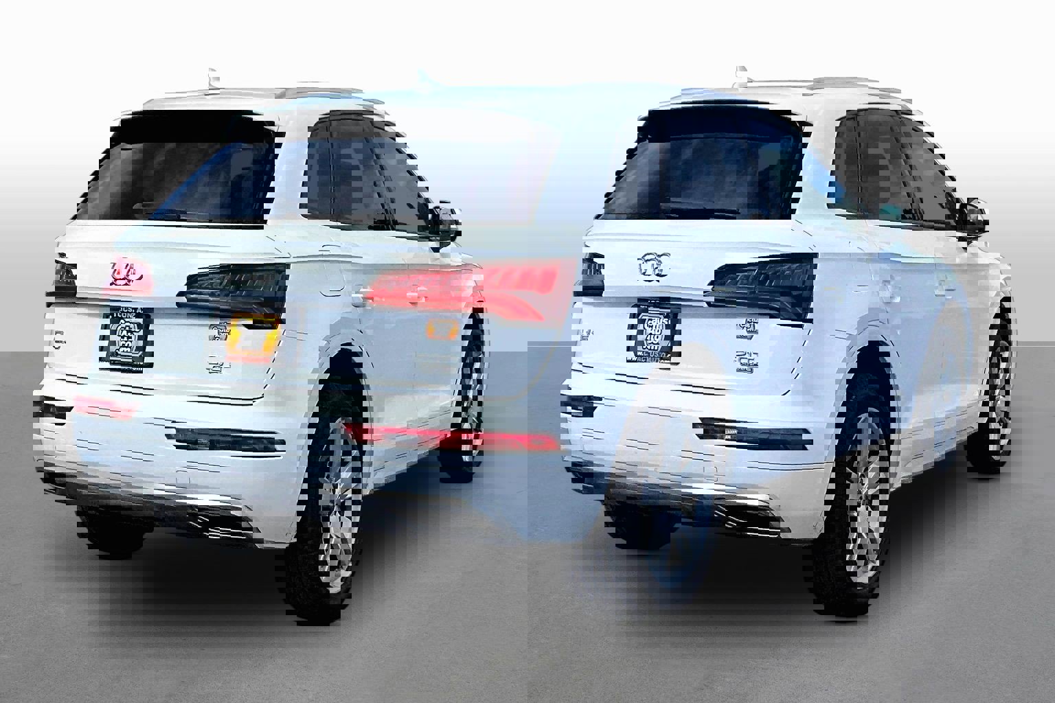 Used 2018 Audi Q5 2.0T Premium w/ Convenience Package AWD/4WD image 2