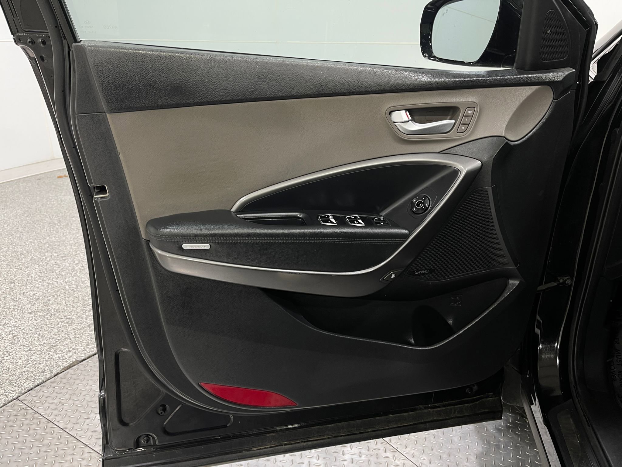 Used 2017 Hyundai Santa Fe Sport FWD image 15