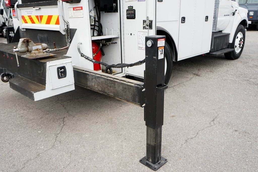Used 2019 Ford F750 2WD Regular Cab Super Duty image 25
