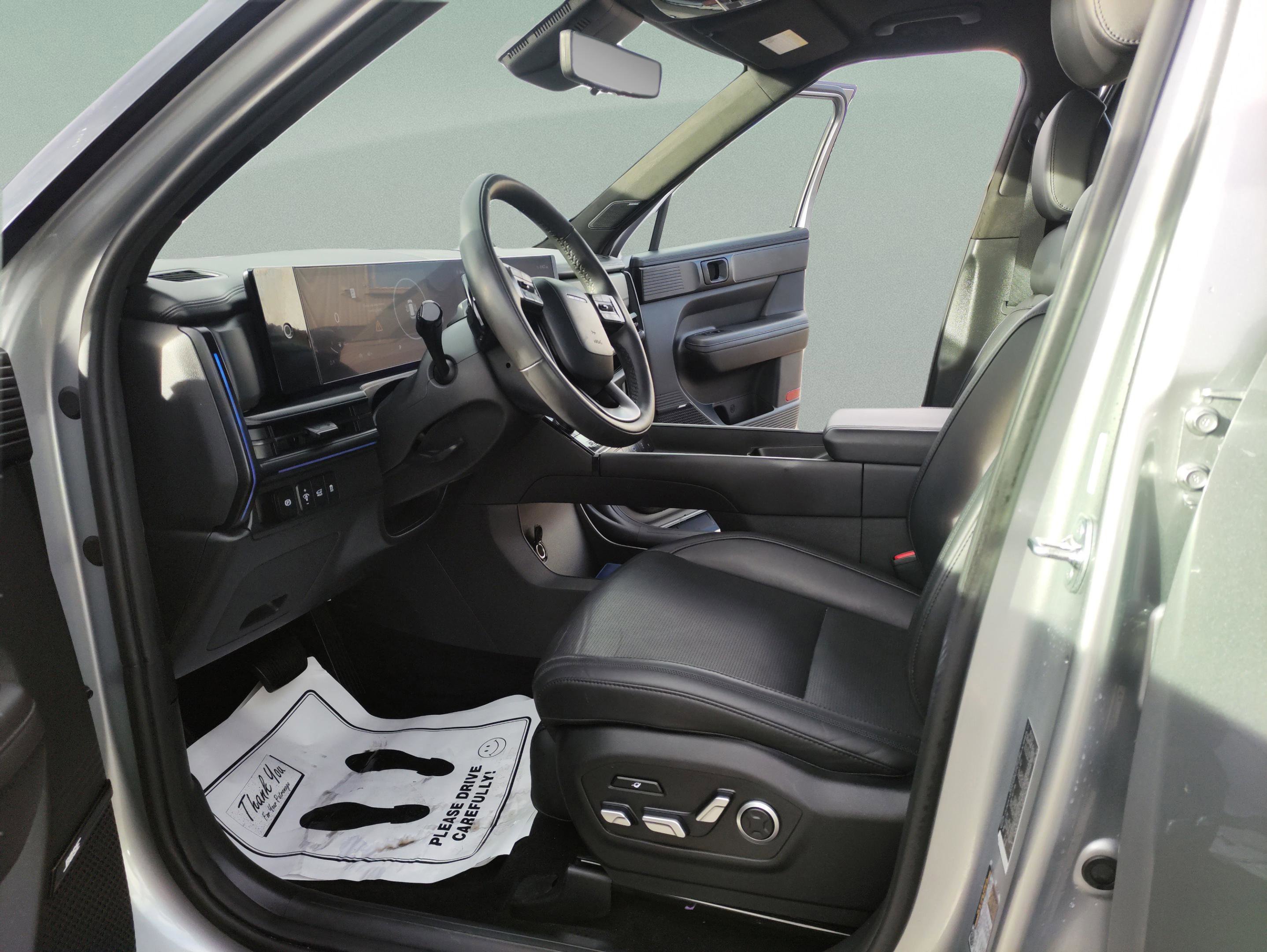 Used 2024 Hyundai Santa Fe Calligraphy image 10