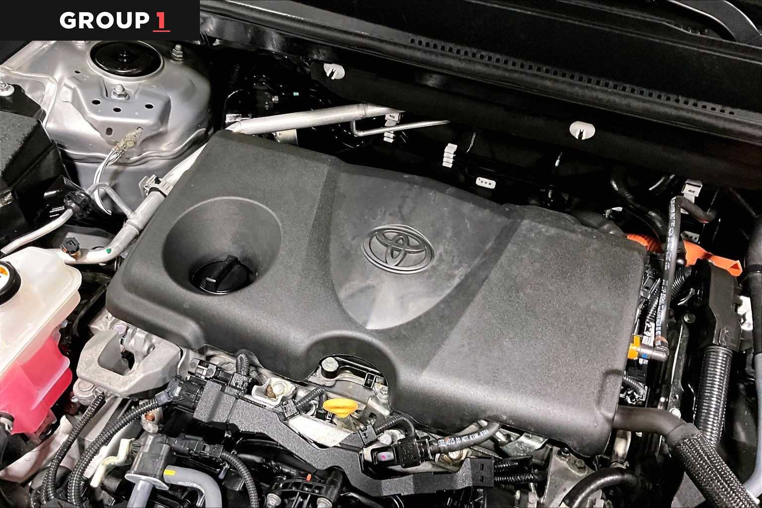 Used 2024 Toyota RAV4 LE AWD/4WD image 33