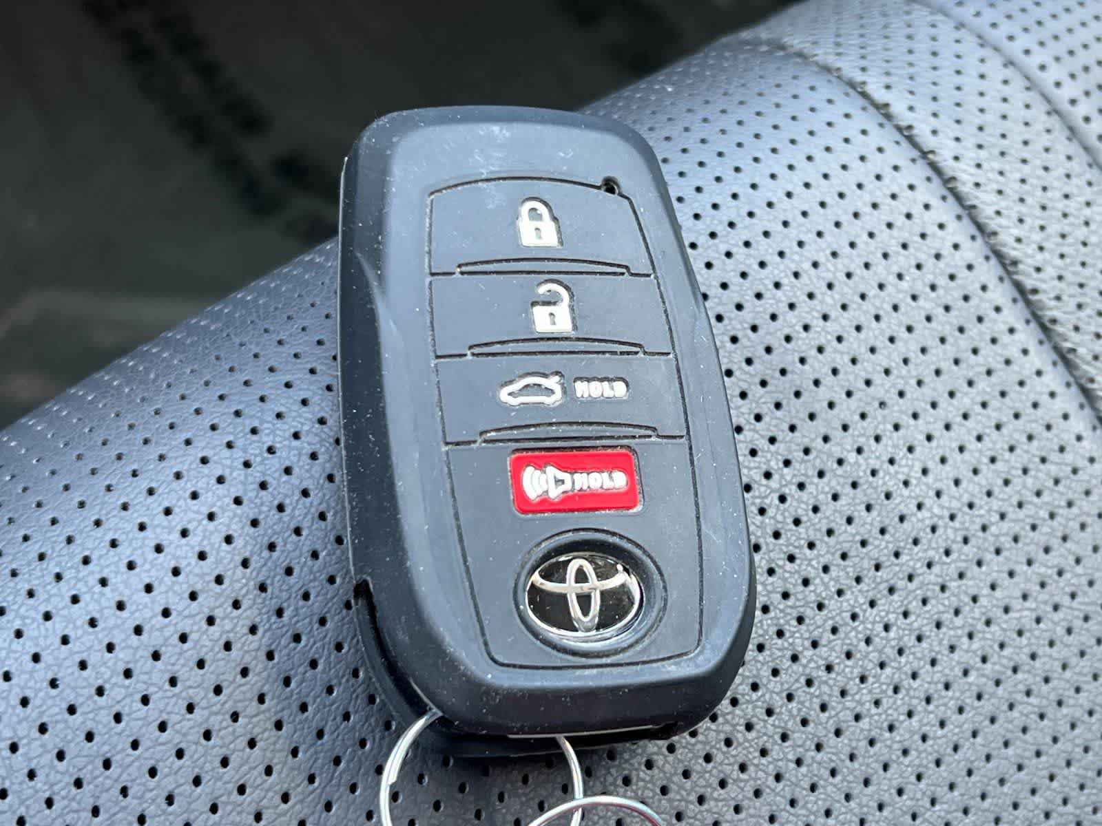 Used 2026 Toyota Camry XLE FWD image 28