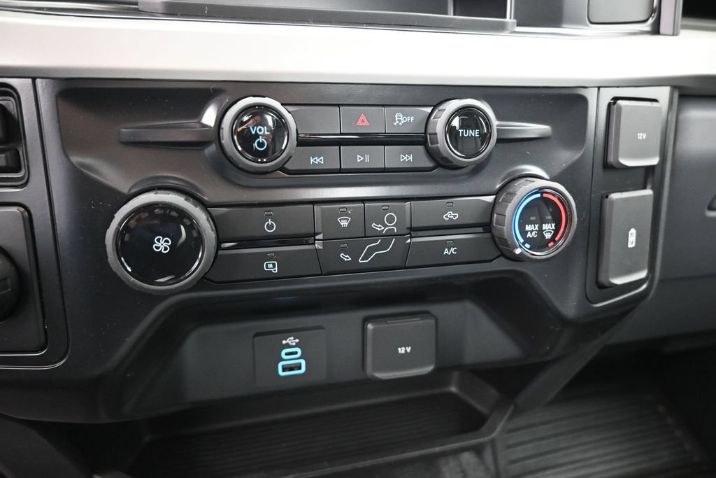 New 2026 Ford F350 XL w/ XL Chrome Package RWD image 14