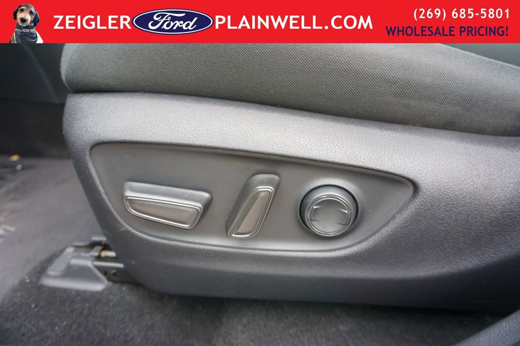 Used 2022 Toyota RAV4 XLE w/ Convenience Package image 19