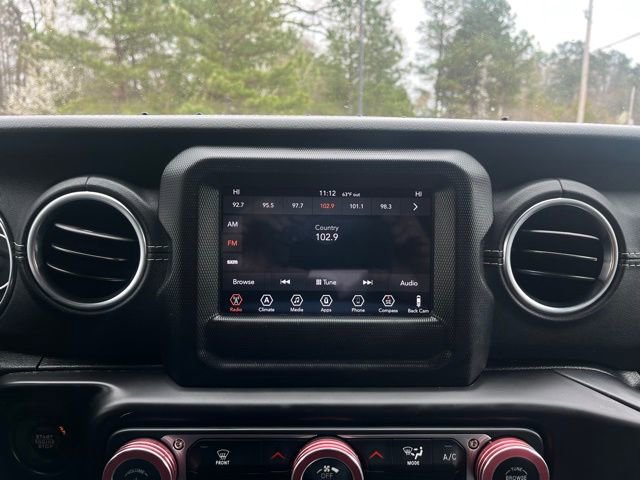 Used 2018 Jeep Wrangler Unlimited Sahara image 8