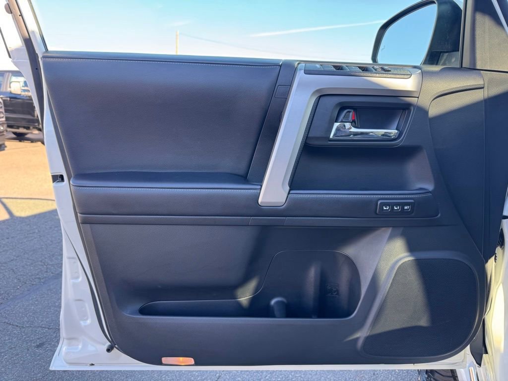 Used 2022 Toyota 4Runner Limited image 18