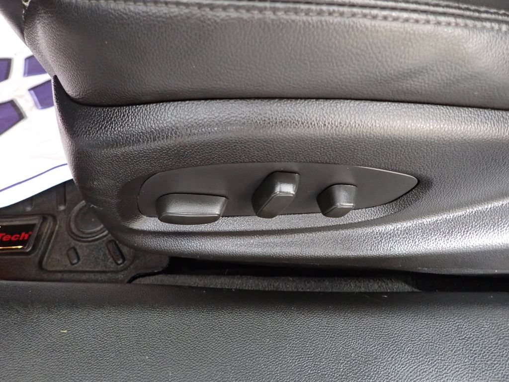 Used 2016 Chevrolet Impala LT FWD image 19