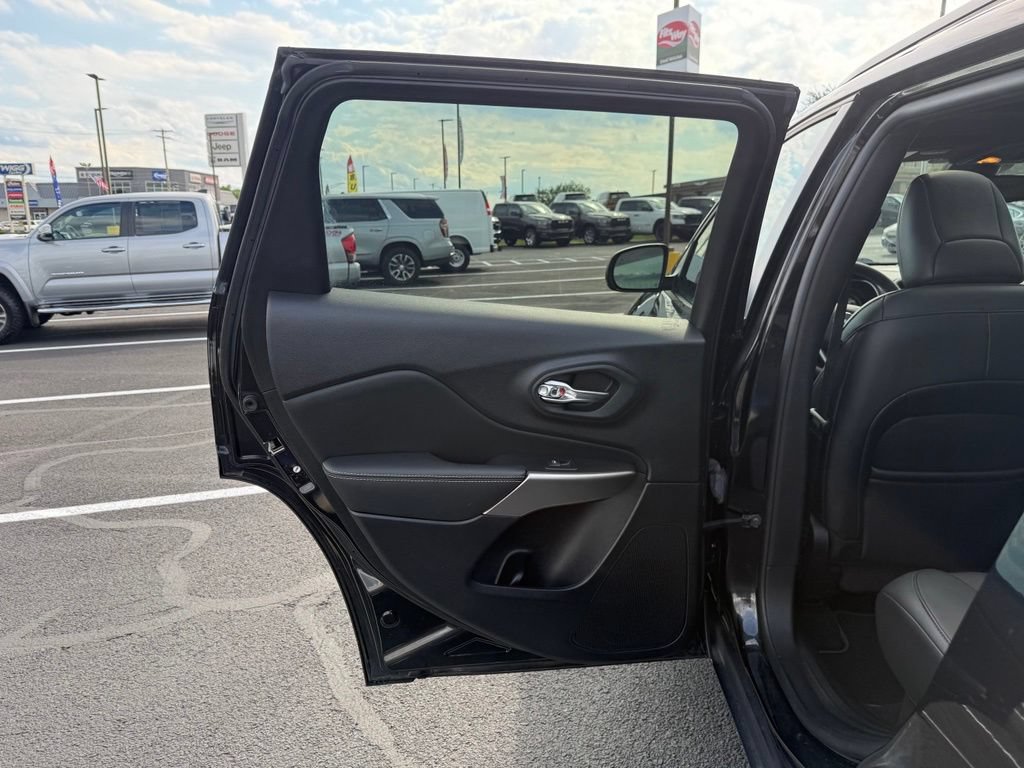 Used 2022 Jeep Compass High Altitude AWD/4WD image 8