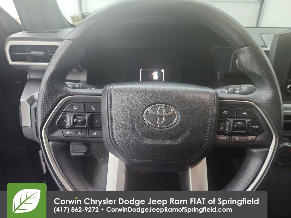 Used 2025 Toyota 4Runner SR5 image 21