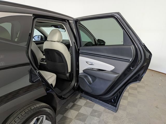 Used 2024 Hyundai Tucson Limited image 35