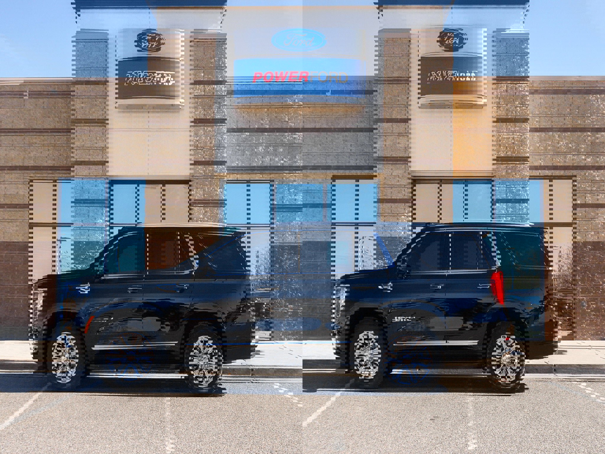 Used 2025 GMC Yukon Denali image 9