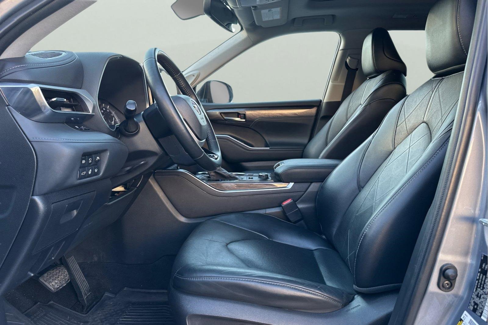 Certified 2022 Toyota Highlander Platinum image 15