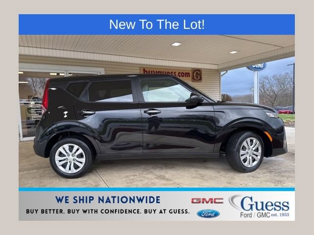 Used 2022 Kia Soul LX image 1