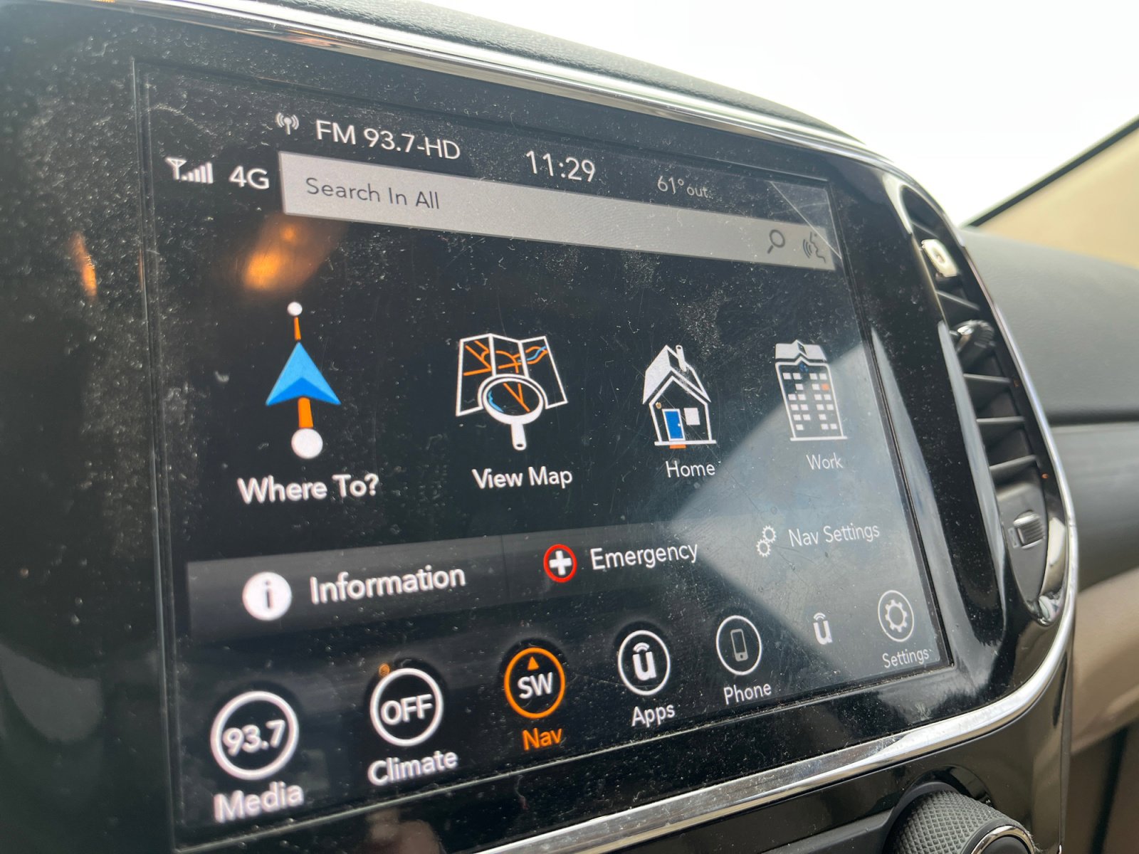 Certified 2022 Jeep Grand Cherokee Laredo E image 27