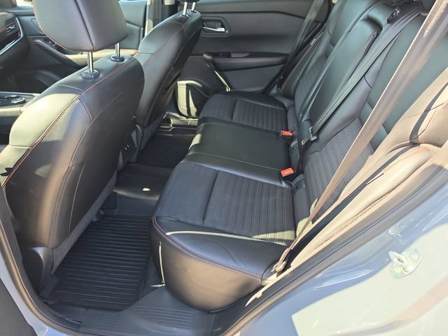 Certified 2025 Nissan Rogue SV AWD/4WD image 17