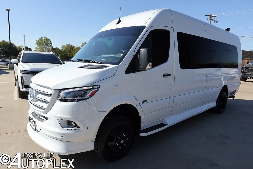Used 2023 Mercedes-Benz Sprinter 3500 image 11