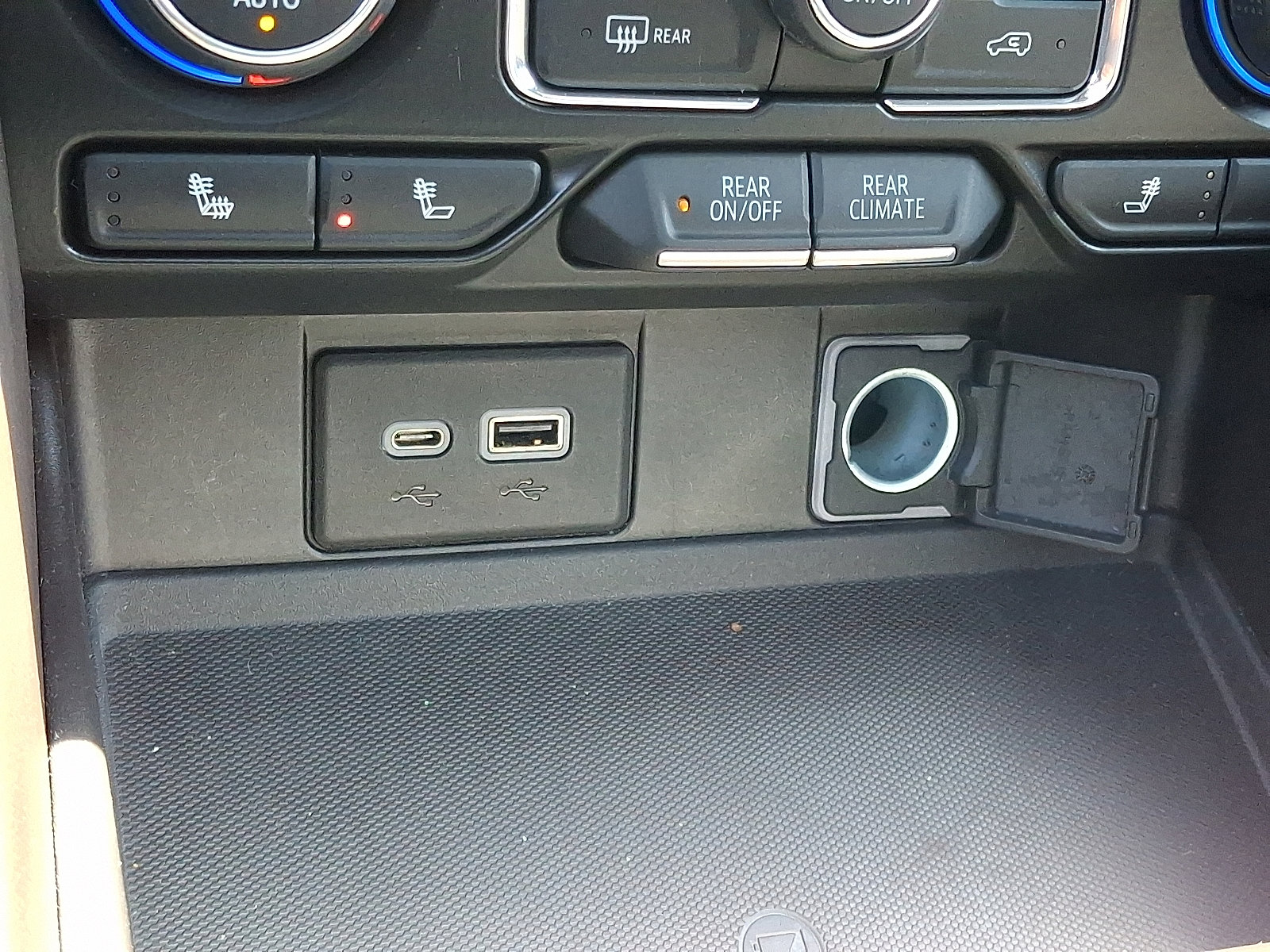 Certified 2021 Chevrolet Tahoe Z71 w/ Luxury Package image 31