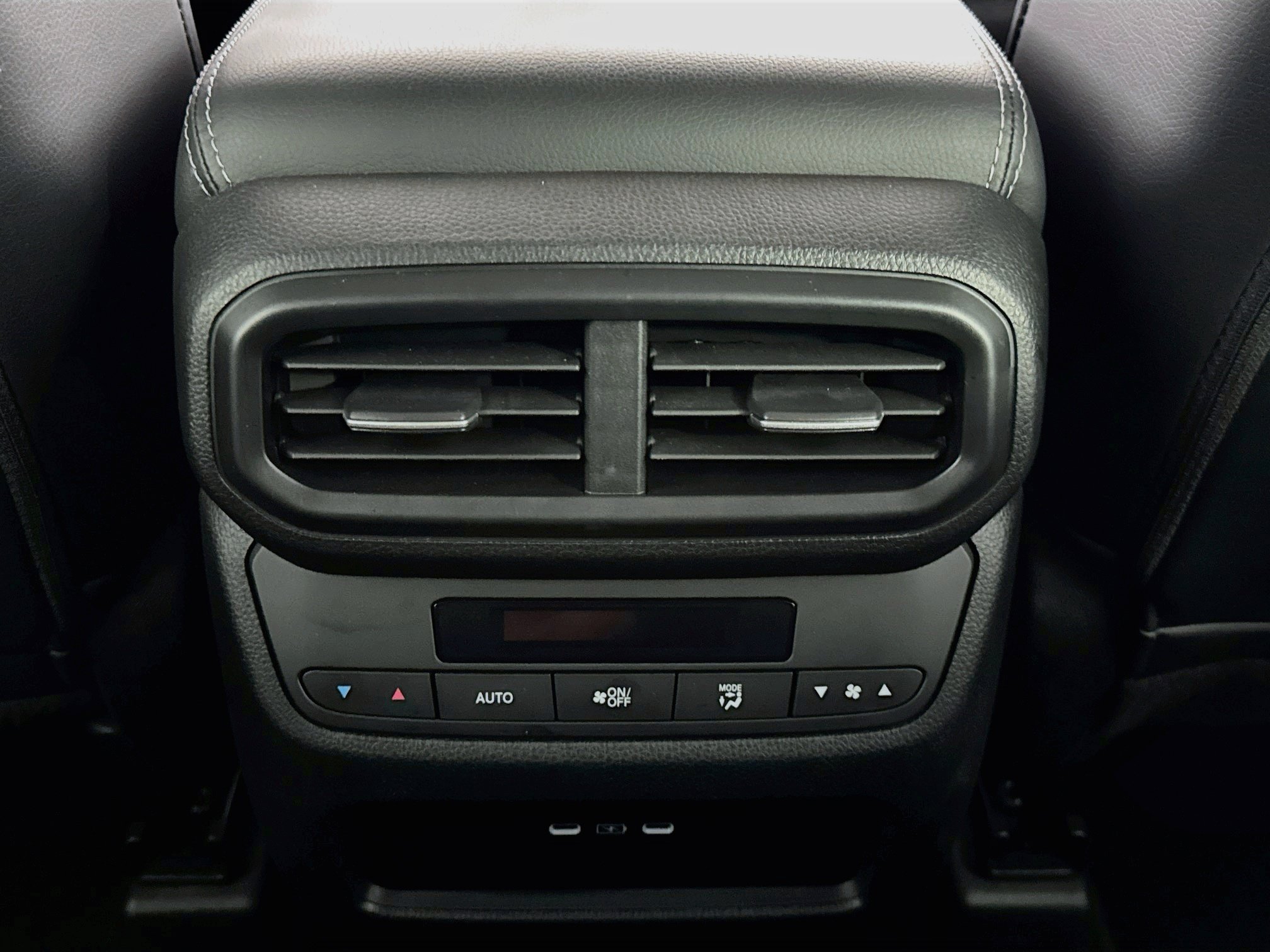 Certified 2025 Honda Pilot Touring image 27