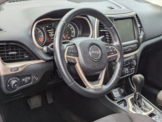 Used 2015 Jeep Cherokee Latitude w/ Comfort/Convenience Group image 10