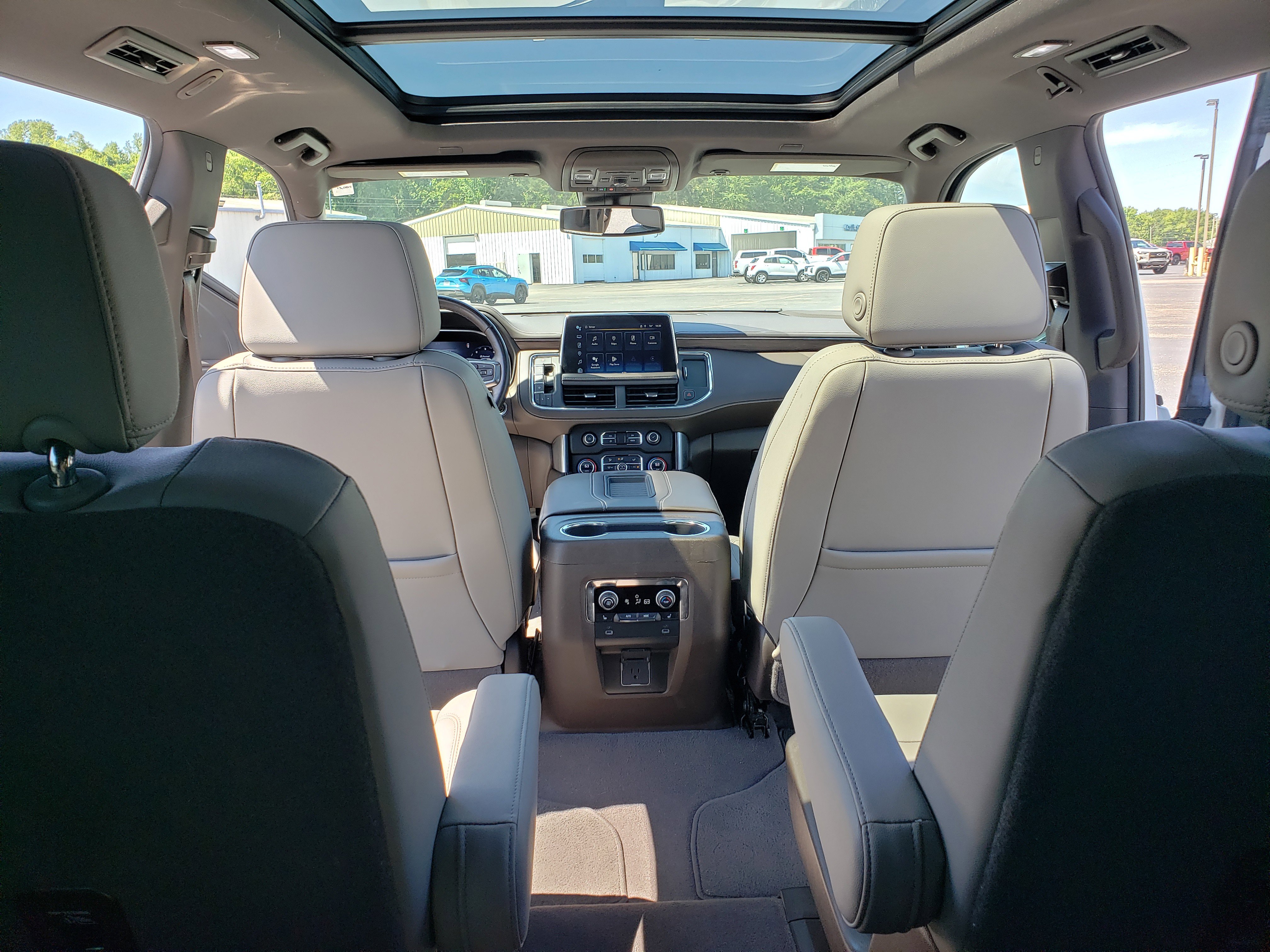 Used 2023 Chevrolet Tahoe LT w/ LT Signature Plus Package RWD image 32