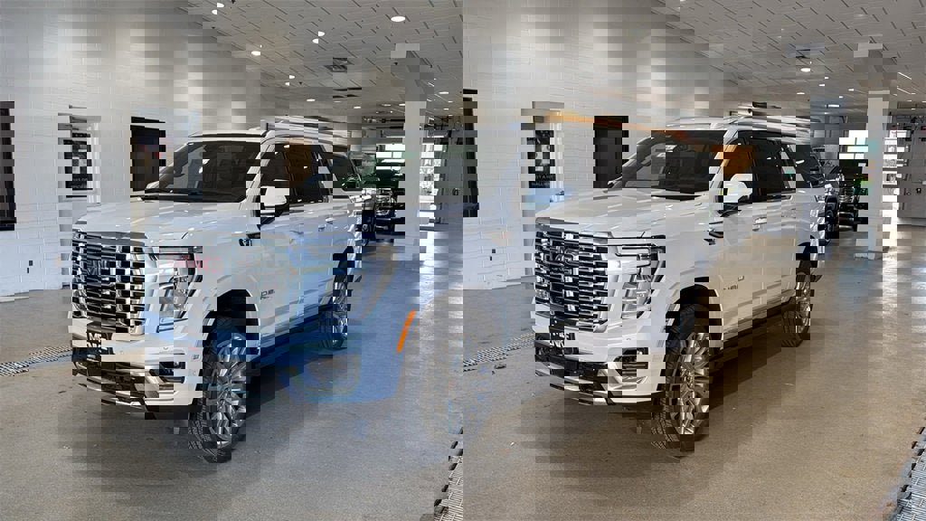 New 2026 GMC Yukon XL Denali w/ Sun & Power Step Package image 3