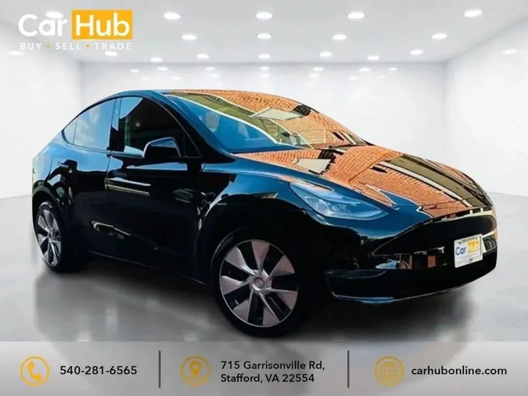 Used 2024 Tesla Model Y Long Range AWD/4WD image 1